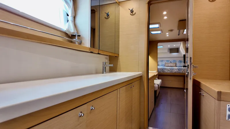 Salty Breeze Yacht Photos Pics 