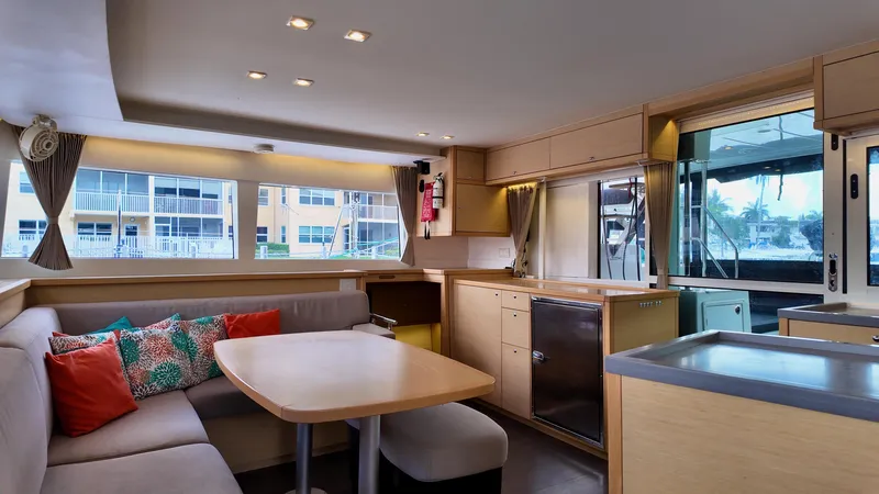 Salty Breeze Yacht Photos Pics 