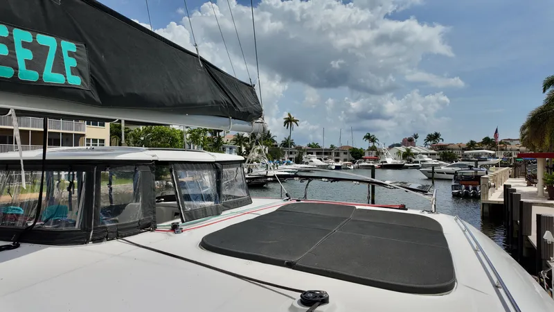 Salty Breeze Yacht Photos Pics 