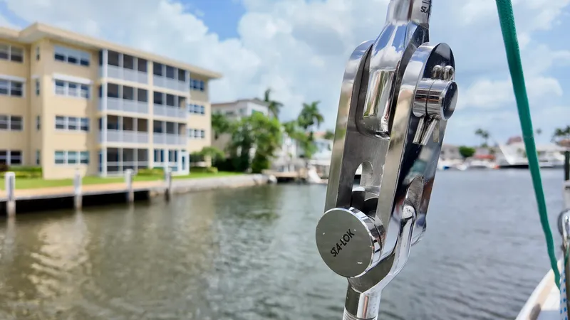 Salty Breeze Yacht Photos Pics 