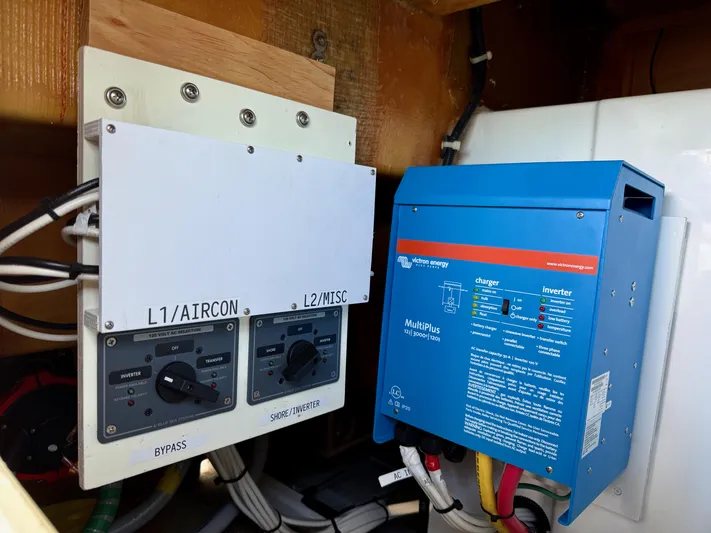 Salty Breeze Yacht Photos Pics 