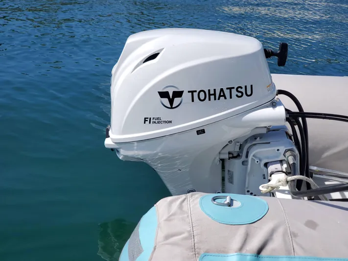 Salty Breeze Yacht Photos Pics 