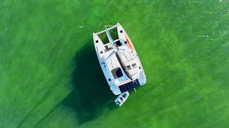 Salty Breeze Yacht Photos Pics 