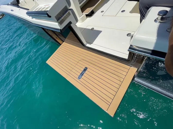 Yeah Buddy! Yacht Photos Pics 