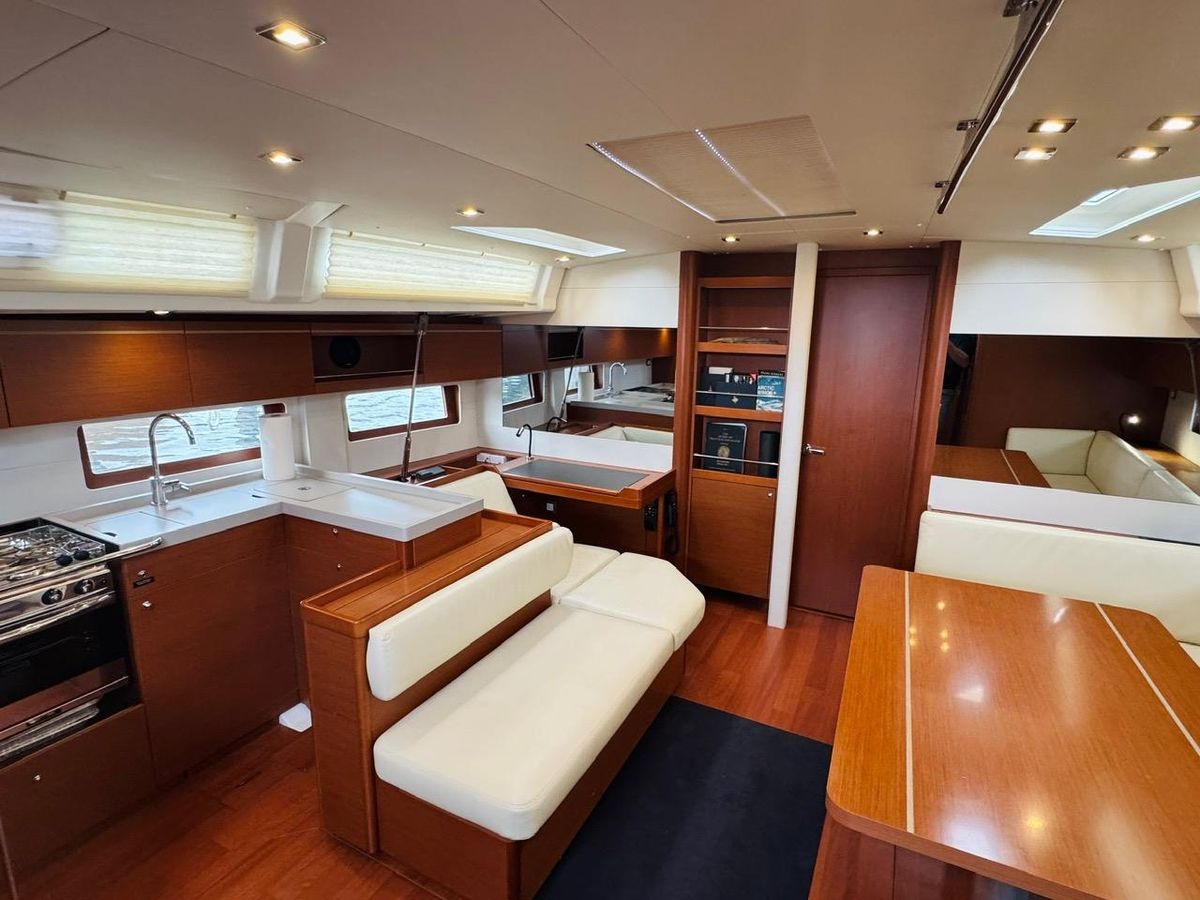 2020 Beneteau 52 