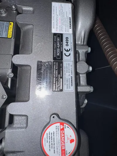 Flight Risk Yacht Photos Pics 