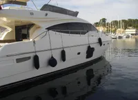 2009 Ferretti Yachts 592