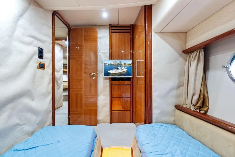 Jb Yacht Photos Pics 