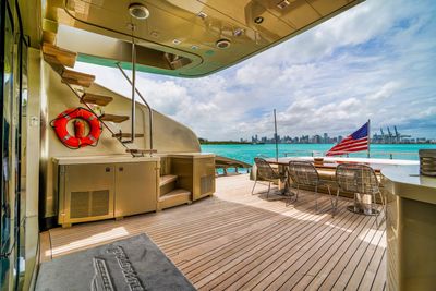 Yacht