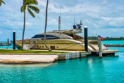 Yacht