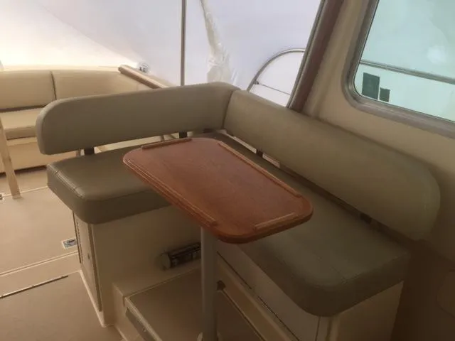 Navigator Yacht Photos Pics 2002 Island Packet Craft Express 360 interior seating area.