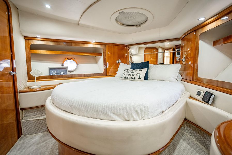 2007 Azimut 680E