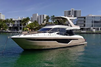 Galeon 500 Fly