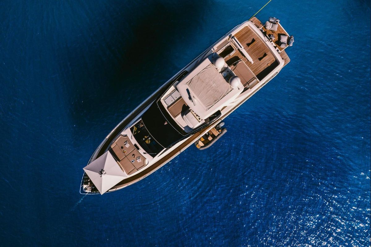 2010 Ferretti Yachts 78 