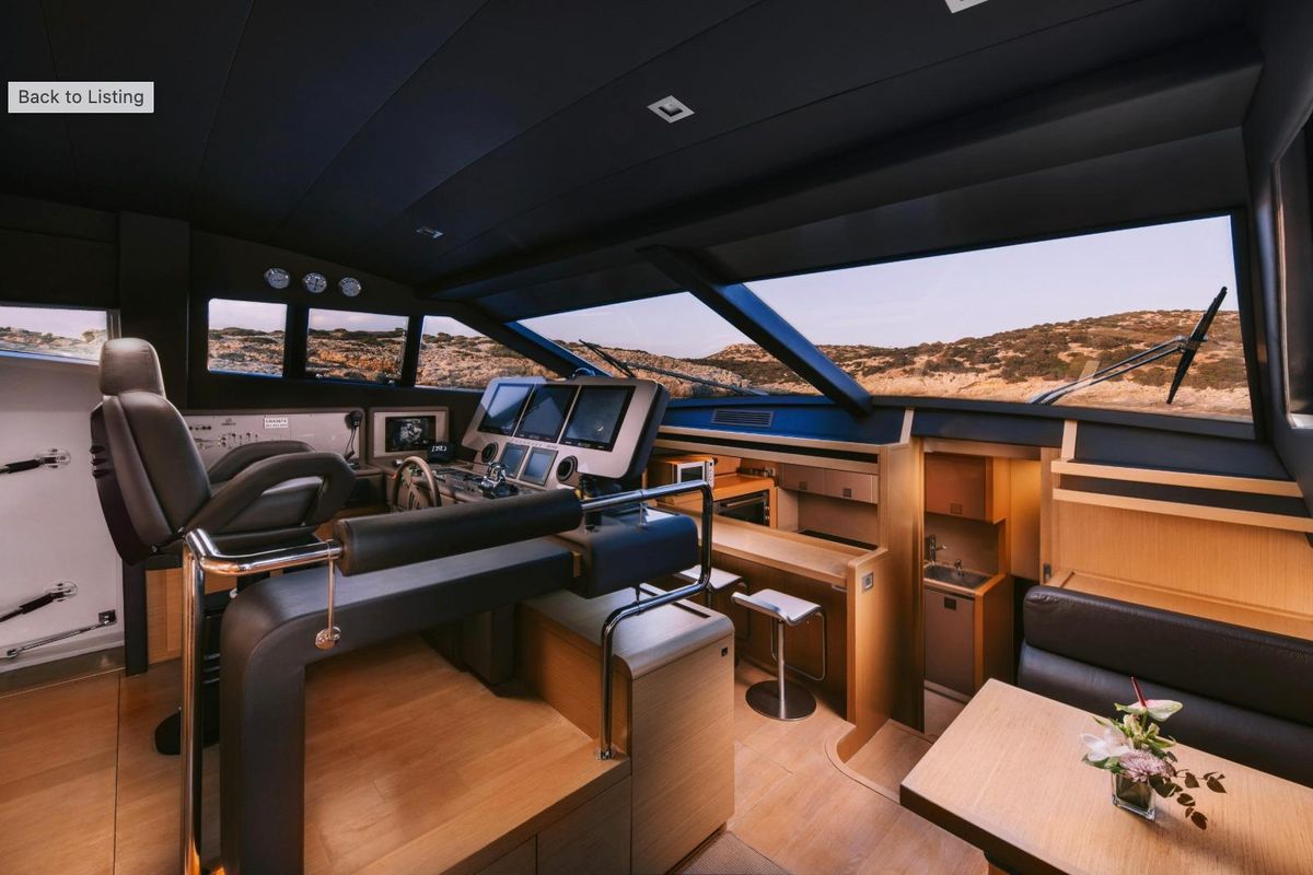 2010 Ferretti Yachts 78 
