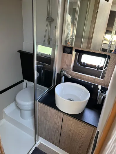  Yacht Photos Pics Azimut Atlantis 43 HT