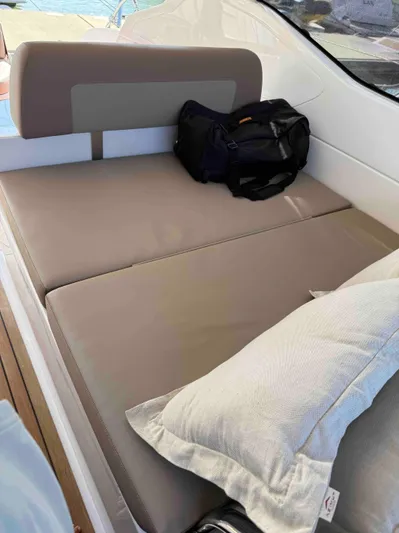  Yacht Photos Pics Azimut Atlantis 43 HT