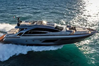 2020 Pershing 8X