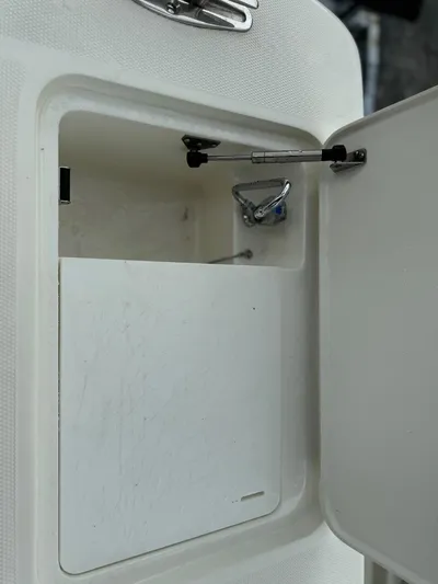 No Name Yacht Photos Pics 30