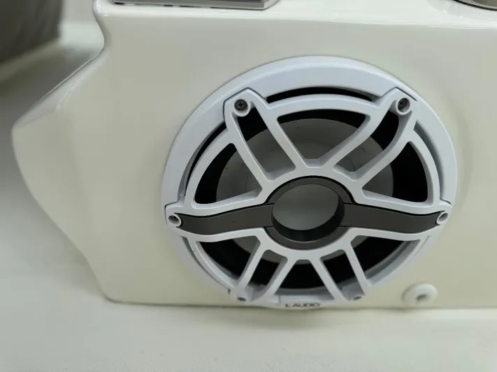 No Name Yacht Photos Pics 31