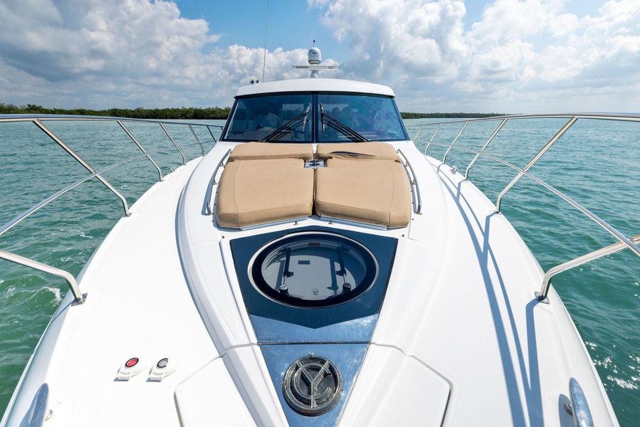 2015 Cruisers Yachts 45 Cantius