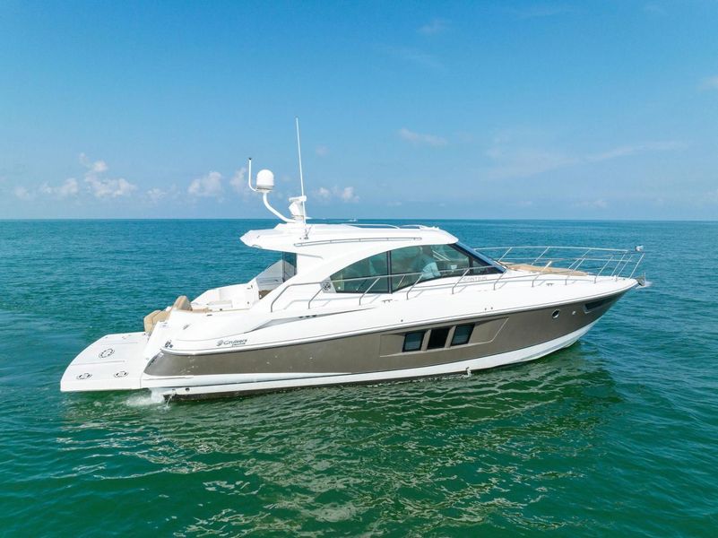 2015 Cruisers Yachts 45 Cantius