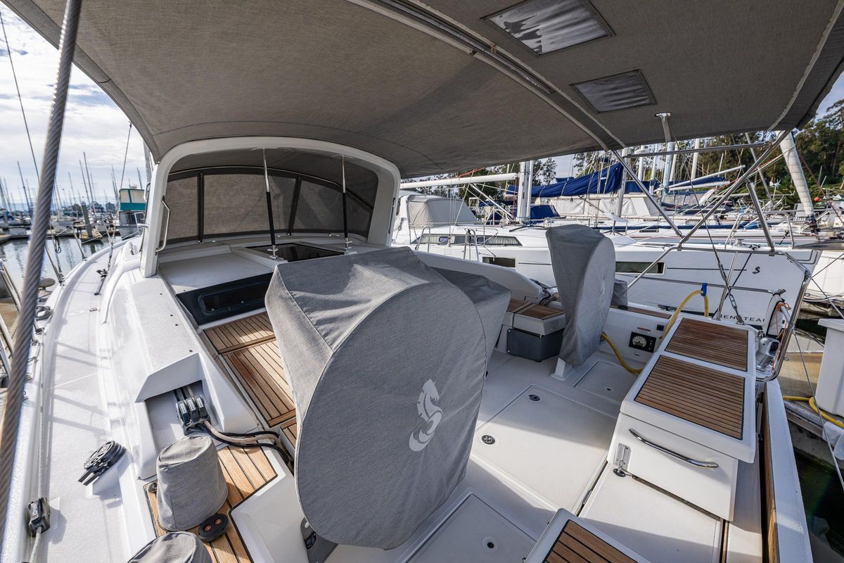 2020 Beneteau 46 