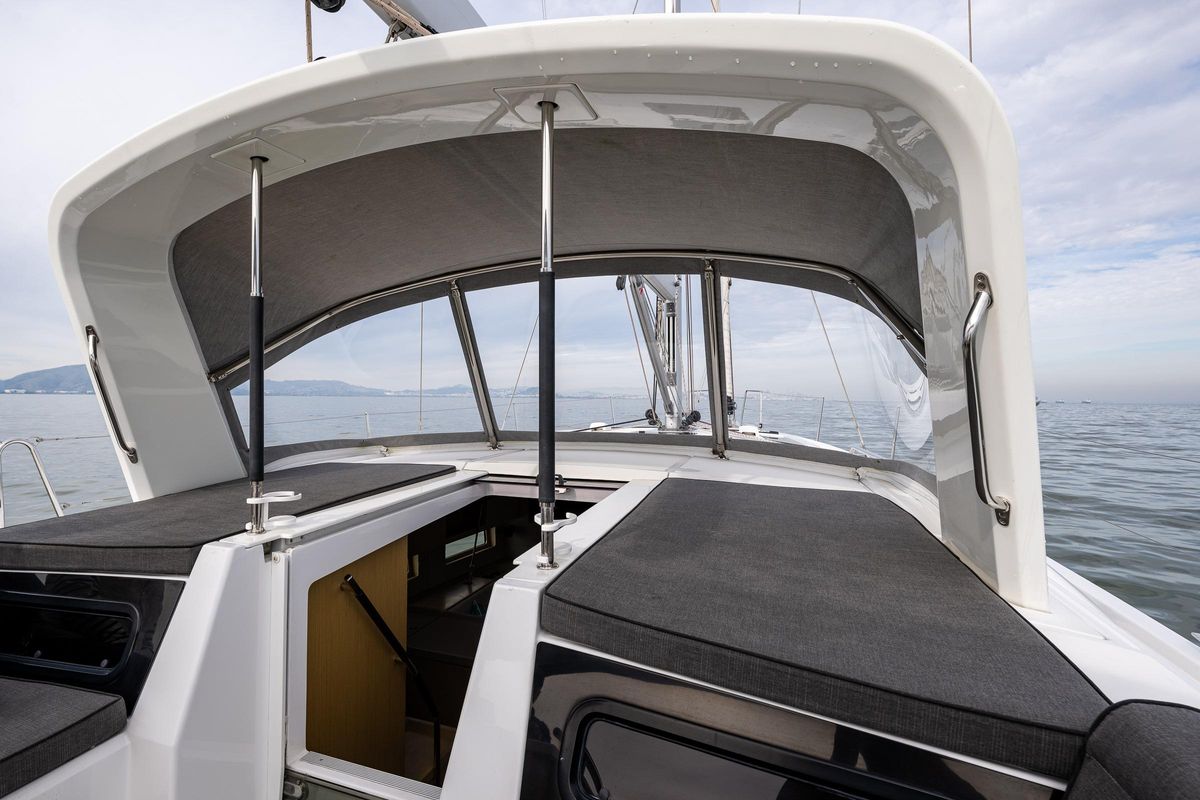 2020 Beneteau 46 