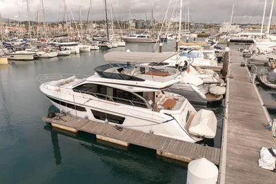 2022 Azimut Fly 53