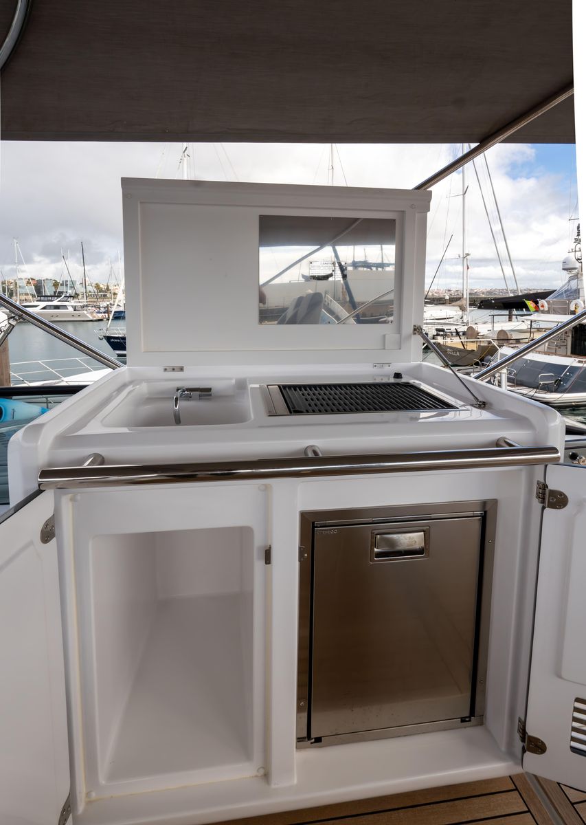 2022 Azimut 55 