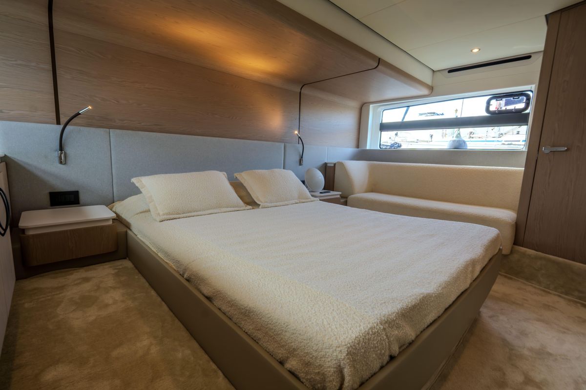 2022 Azimut 55 
