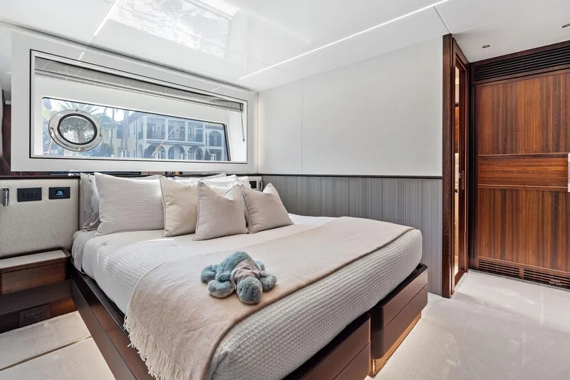 Don Tortuga Yacht Photos Pics 