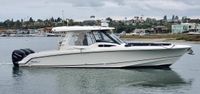 2021 Boston Whaler 350 Realm