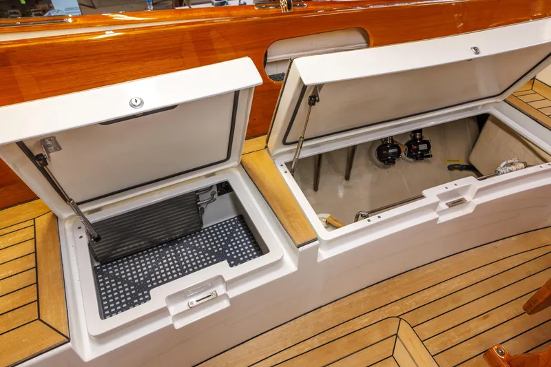 Luna Yacht Photos Pics 