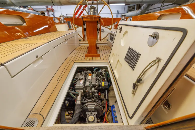 Luna Yacht Photos Pics 