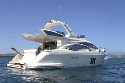 2011 Azimut 58