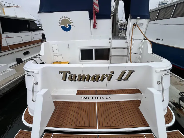 Journey Yacht Photos Pics Ocean Alexander Sundeck 460 yacht, "Tamari II," docked in San Diego, CA, 1999 model.