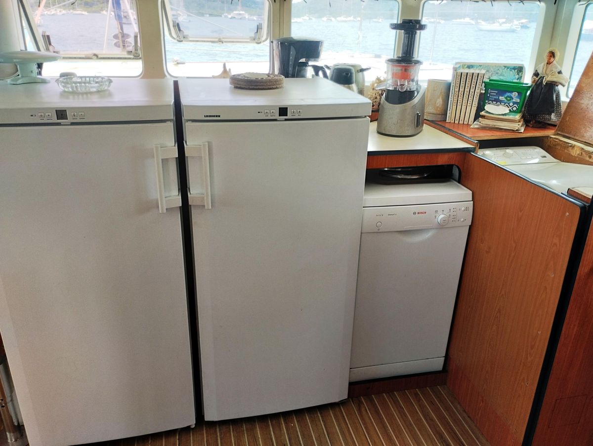 2004 Lagoon 57 
