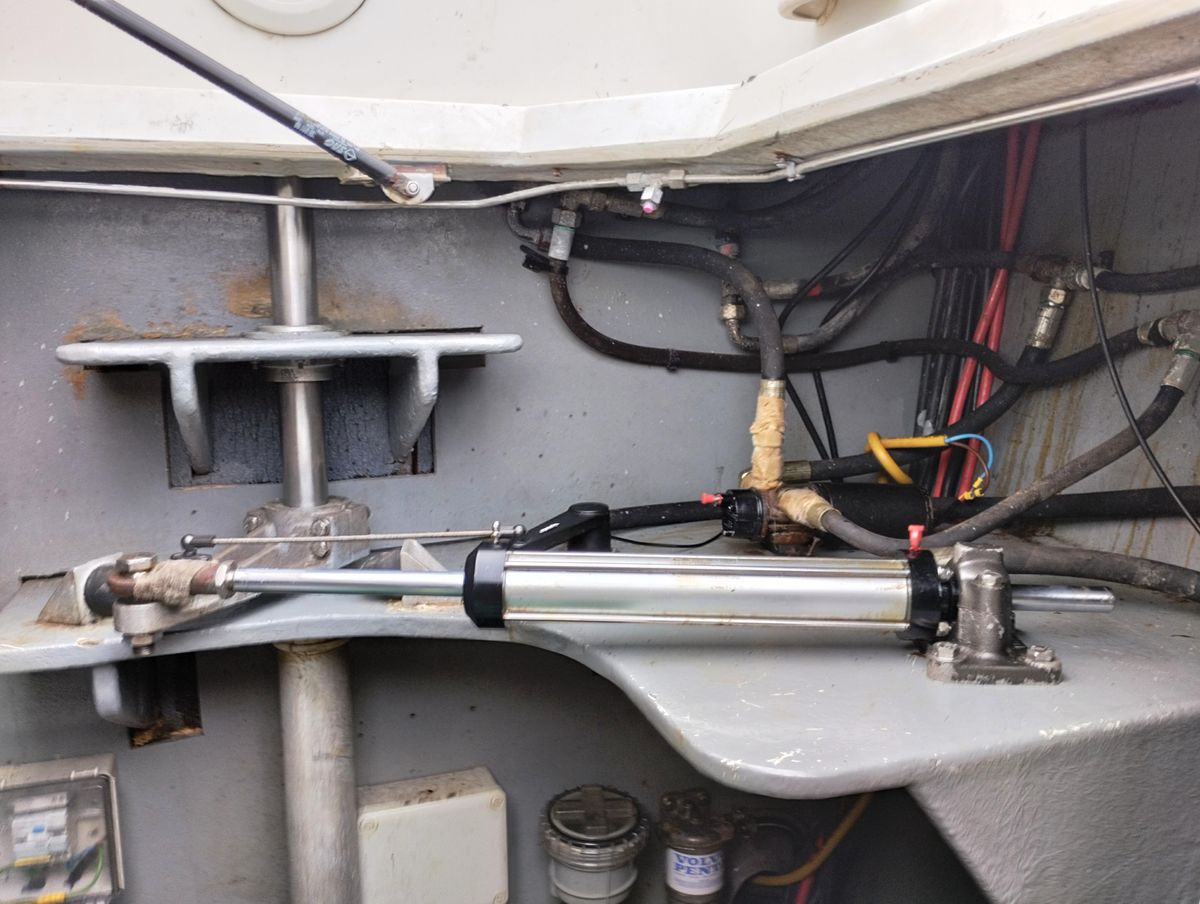 2004 Lagoon 57 