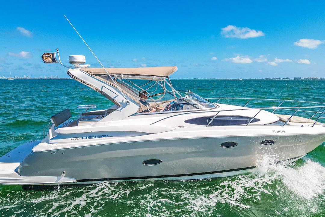 2011 Regal 35 Window Express Express Cruiser for sale - YachtWorld