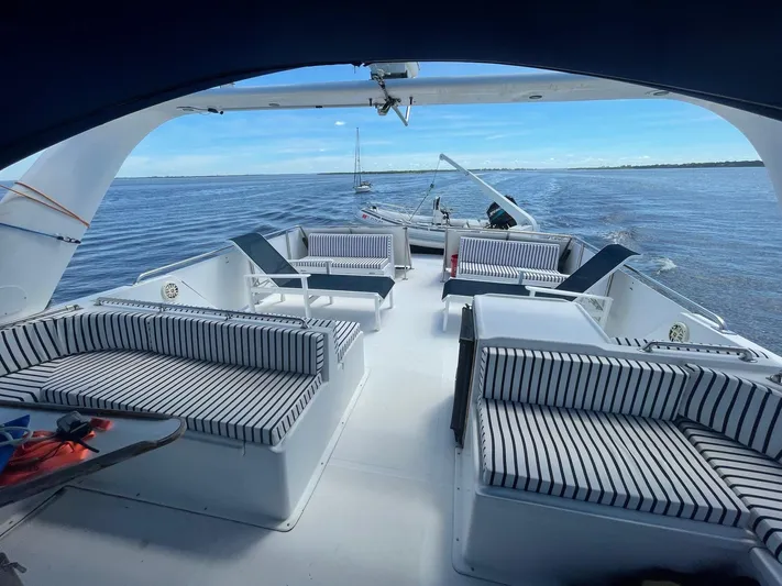 No Limits Too Yacht Photos Pics 