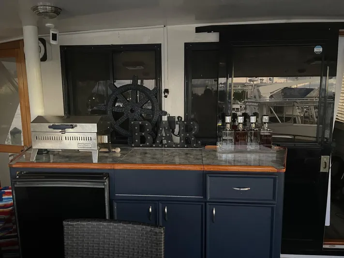 No Limits Too Yacht Photos Pics 