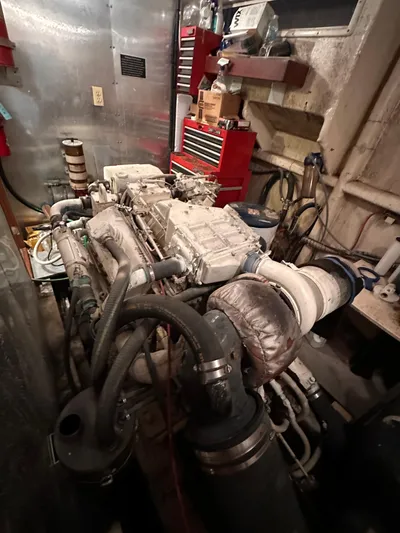 No Limits Too Yacht Photos Pics 