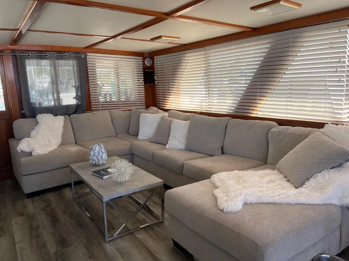 No Limits Too Yacht Photos Pics 