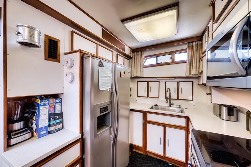 No Limits Too Yacht Photos Pics 