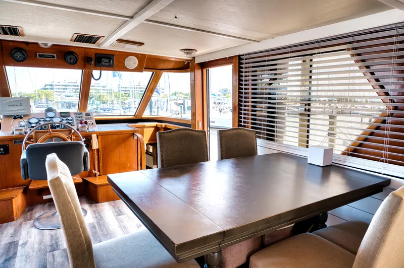 No Limits Too Yacht Photos Pics 