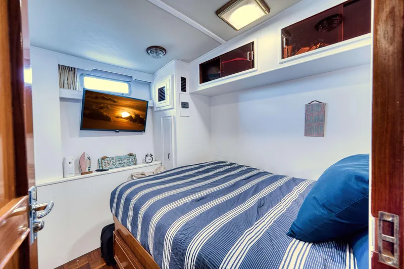 No Limits Too Yacht Photos Pics 