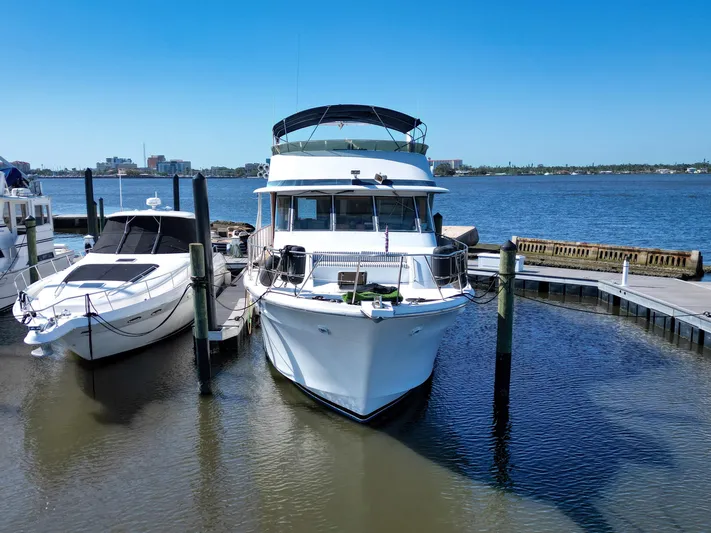 No Limits Too Yacht Photos Pics 