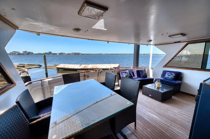 No Limits Too Yacht Photos Pics 