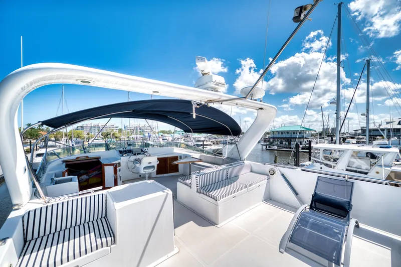 No Limits Too Yacht Photos Pics 